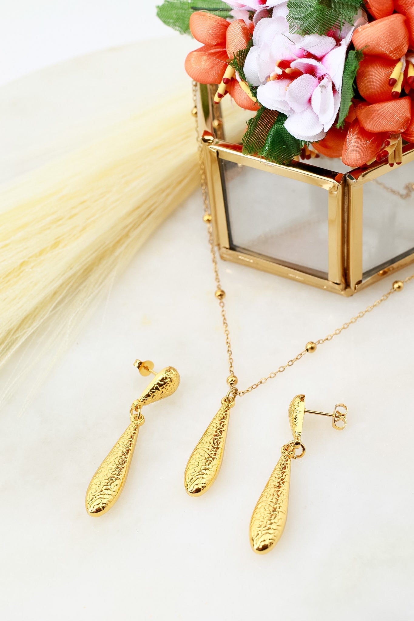 Textured Teardrop Pendant Necklace & Earrings Set - Maxiblink