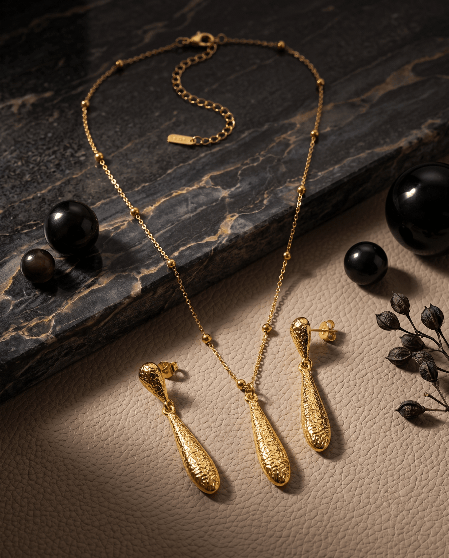 Textured Teardrop Pendant Necklace & Earrings Set - Maxiblink