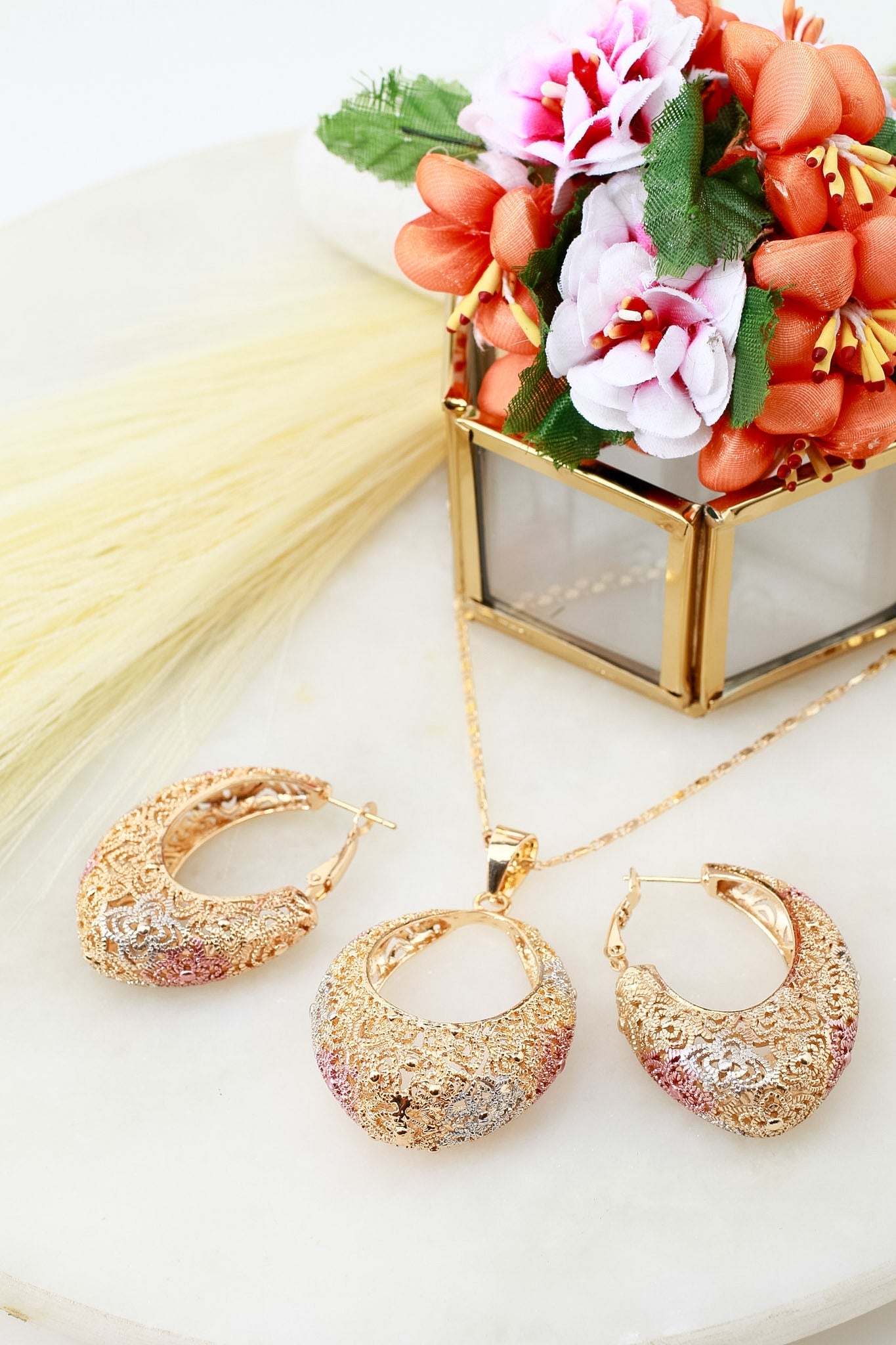 Tri-Tone Filigree Lace Pendant Necklace & Hoop Earrings Set - Maxiblink