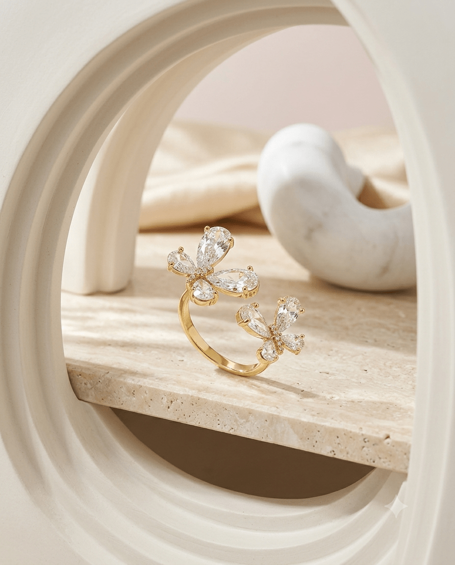 Hypoallergenic waterproof butterfly ring in 18K gold plating — MaxiBlink