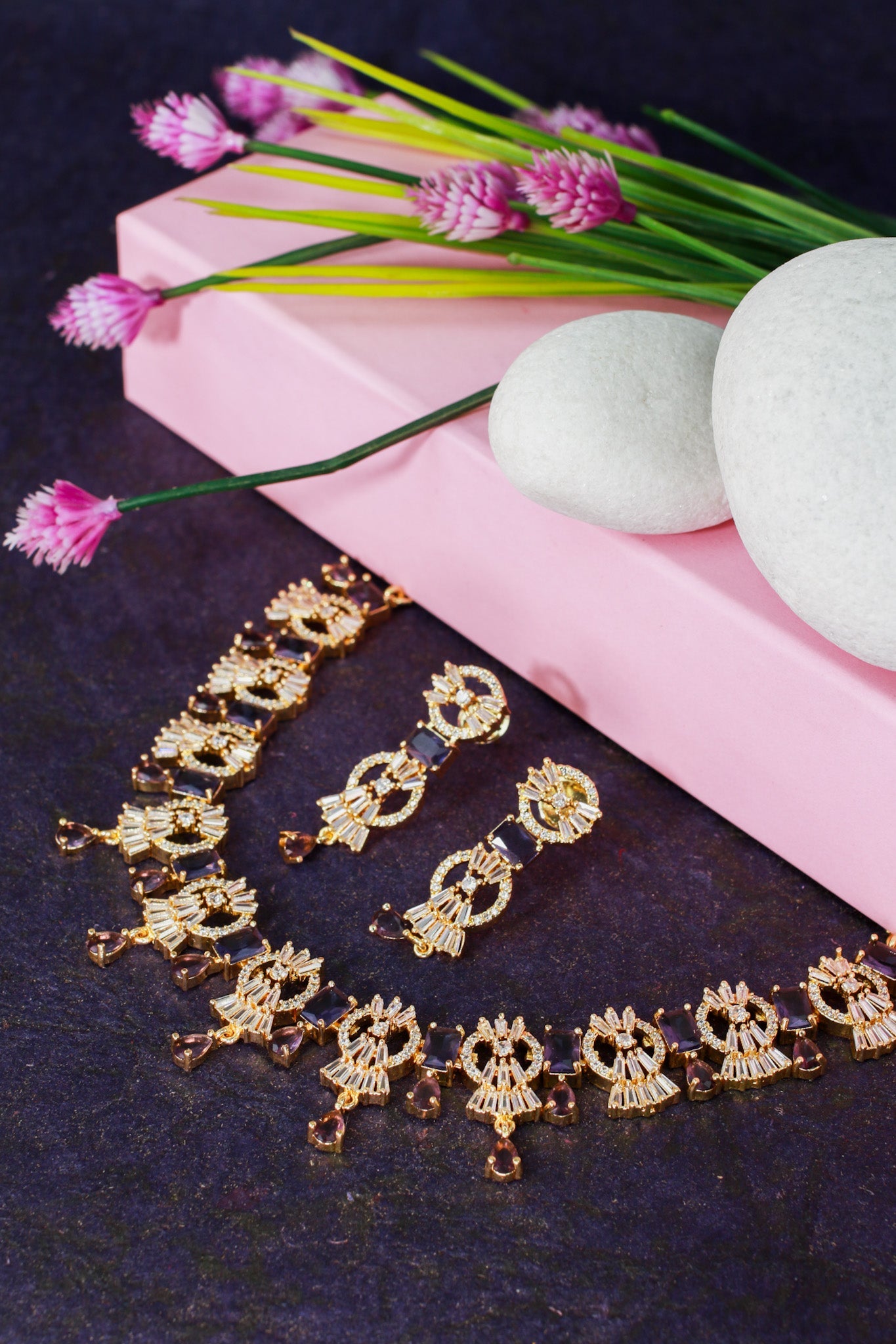 Vintage Noir Golden Necklace Set - Maxiblink