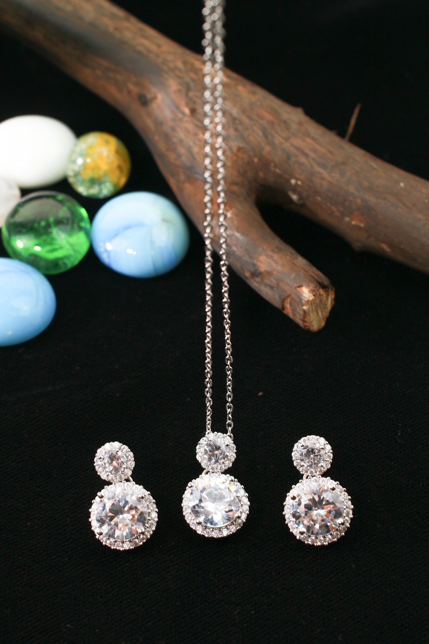 White Double Circle Crystal Pendant Set - Maxiblink