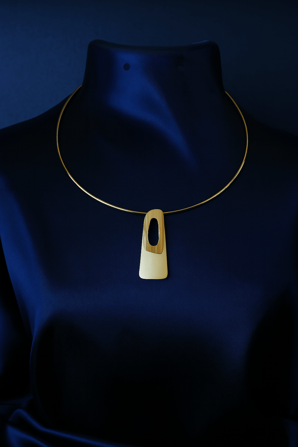 Wooden Texture Oval Pendant Necklace in Gold Finish - Maxiblink