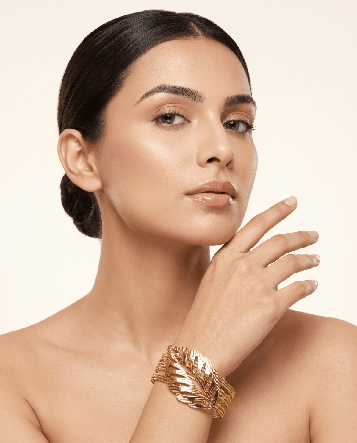 Wrapped Leaf Wire Cuff Bracelet - Maxiblink